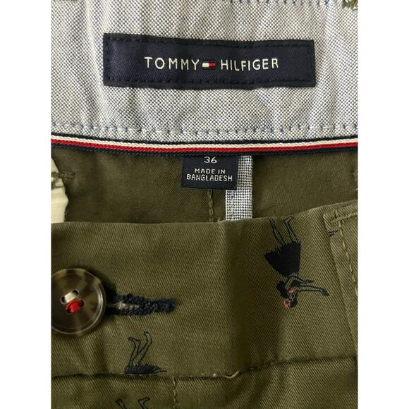 Tommy Hilfiger Men’s THFlex 7” Olive Green Hula Printed Shorts - Size 36 - Picture 5 of 6